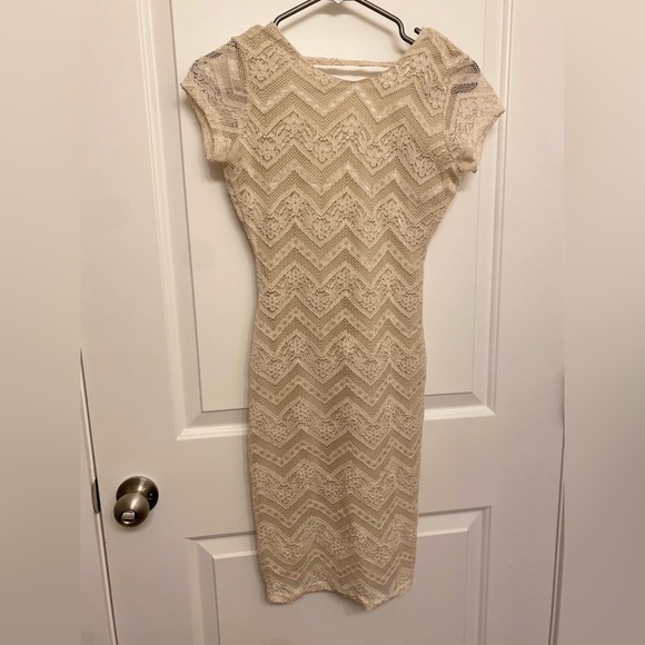 White/cream Lace and Mesh Dress - Picture 1 of 3